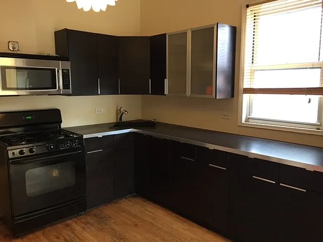 1820 N Albany Ave #1 — Photo 3