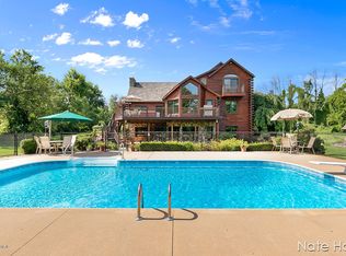 1975 Cleveland St E, Coopersville, MI 49404