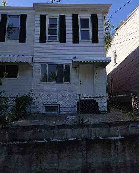 12 Courtright St