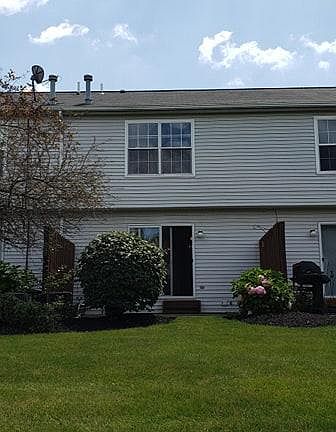 5th image of 1675 Sugarbush Ct