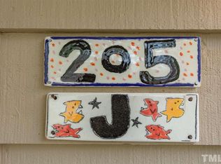 205 W Poplar Ave APT J, Carrboro, NC 27510