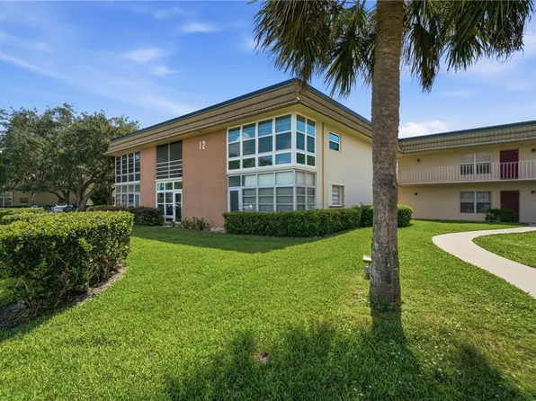 12 Vista Gardens Trl APT 104, Vero Beach, FL 32962