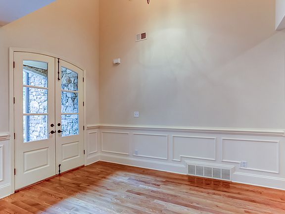 2nd image of 3157 Kenney Dr