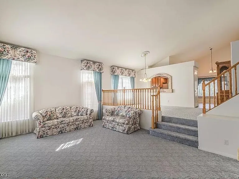 8939 Dove Cove Dr — Photo 7