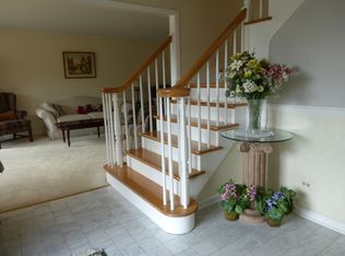 2425 Barkdoll Rd, Naperville, IL 60565