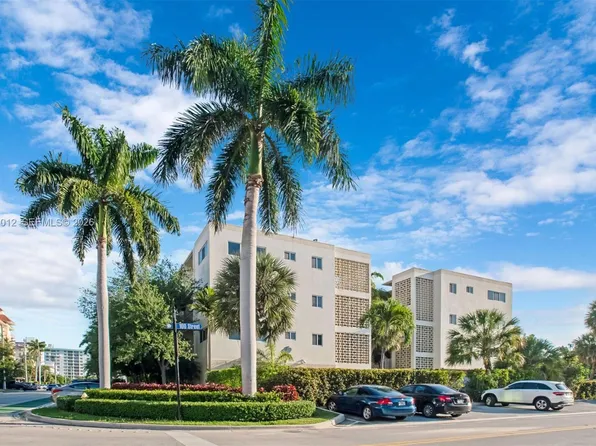 10001 W Bay Harbor Dr APT 208, Bay Harbor Islands, FL 33154