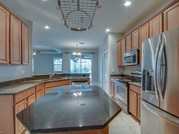 5th image of 21592 Belvedere Ln