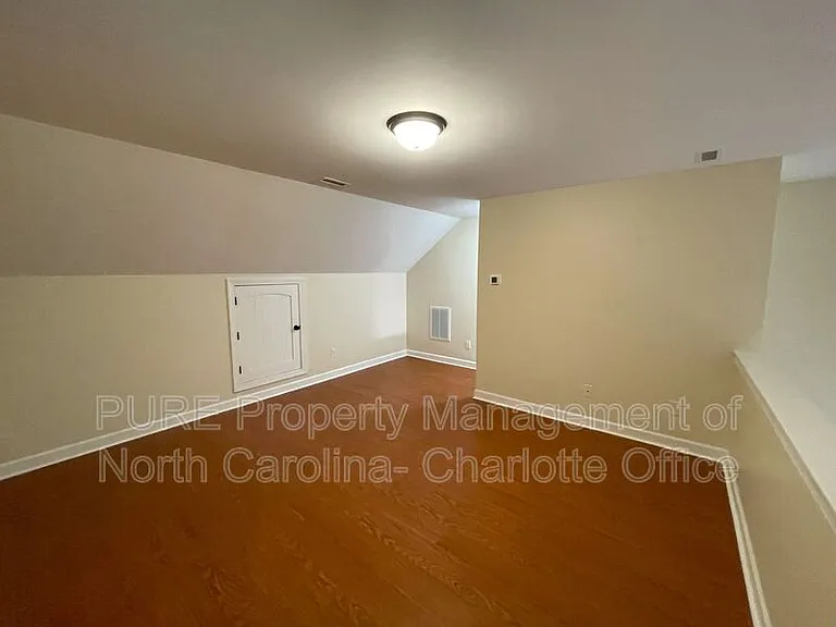 68 Wembley Dr — Photo 16