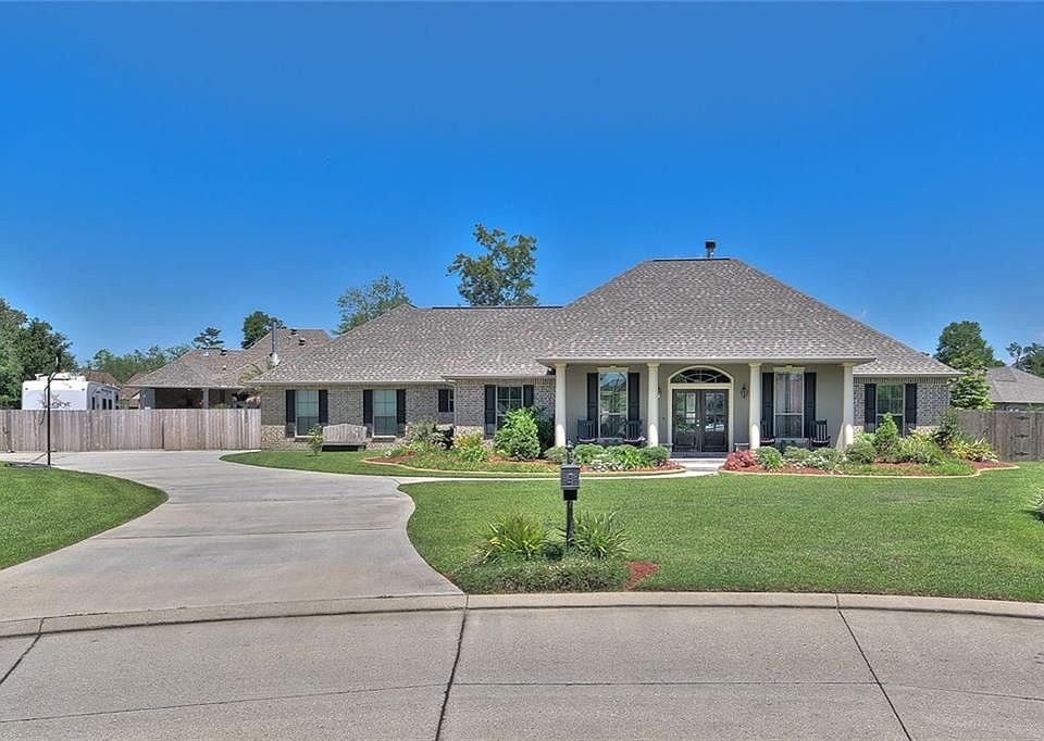 1st image of 812 Pintail Ct