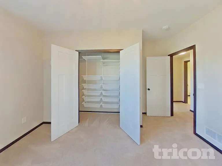 1341 Meadow Ln — Photo 8