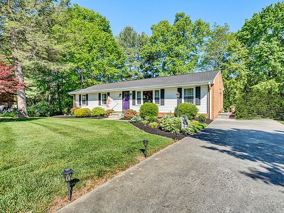 2nd image of 5545 Deer Park Dr