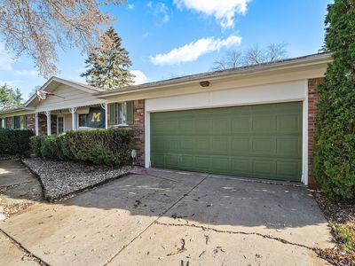 4459 Saint Martins Dr, Flint, MI, 48507