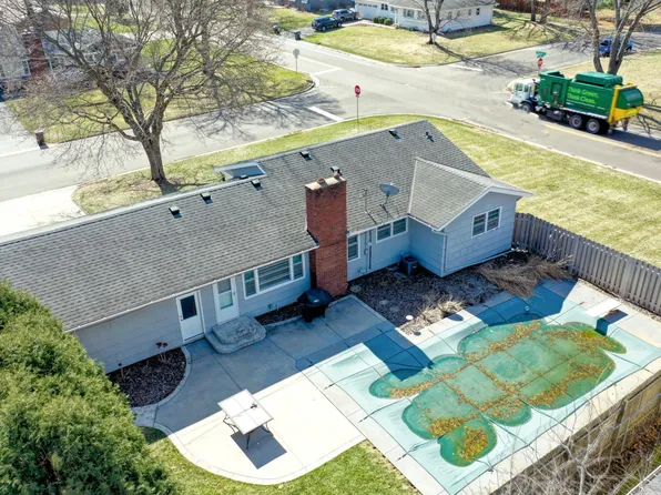 725 Pontiac Pl, Mendota Heights, MN 55120