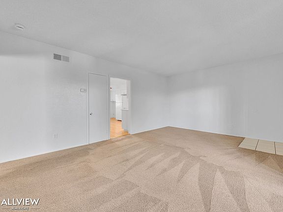 5th image of 528-530 S Tulip St #F