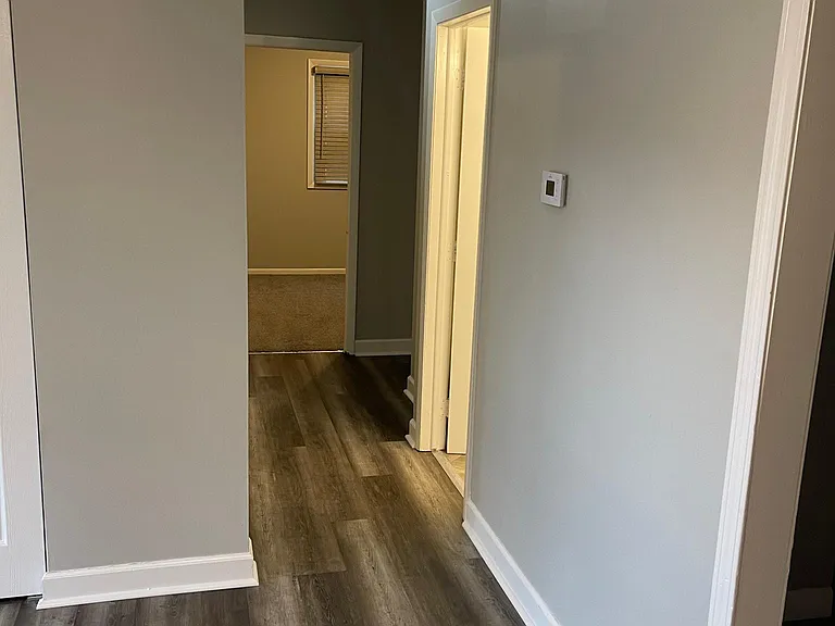 21906 Clyde Ave — Photo 17