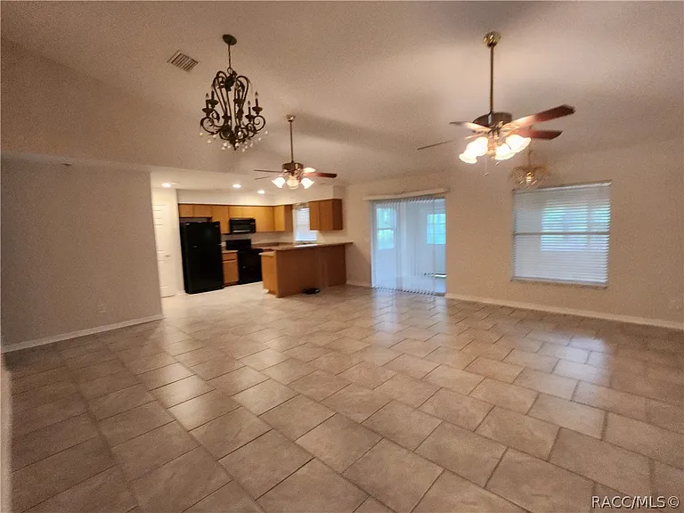 6521 E Grayson St — Photo 3