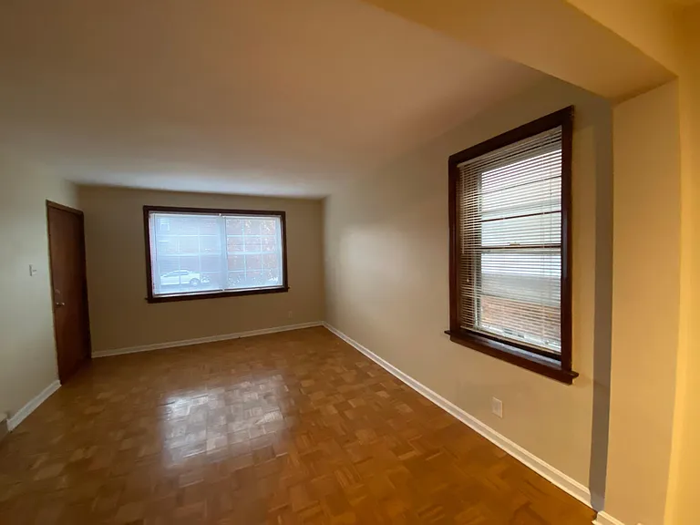 5493 Loughborough Ave — Photo 7