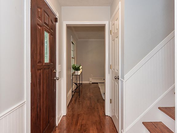 4th image of 160 Forest Hill Ave SE