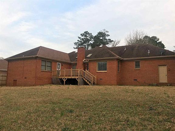 3rd image of 191 Greenlawn Dr NE