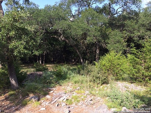 5th image of 1226 Canyon Lake Dr