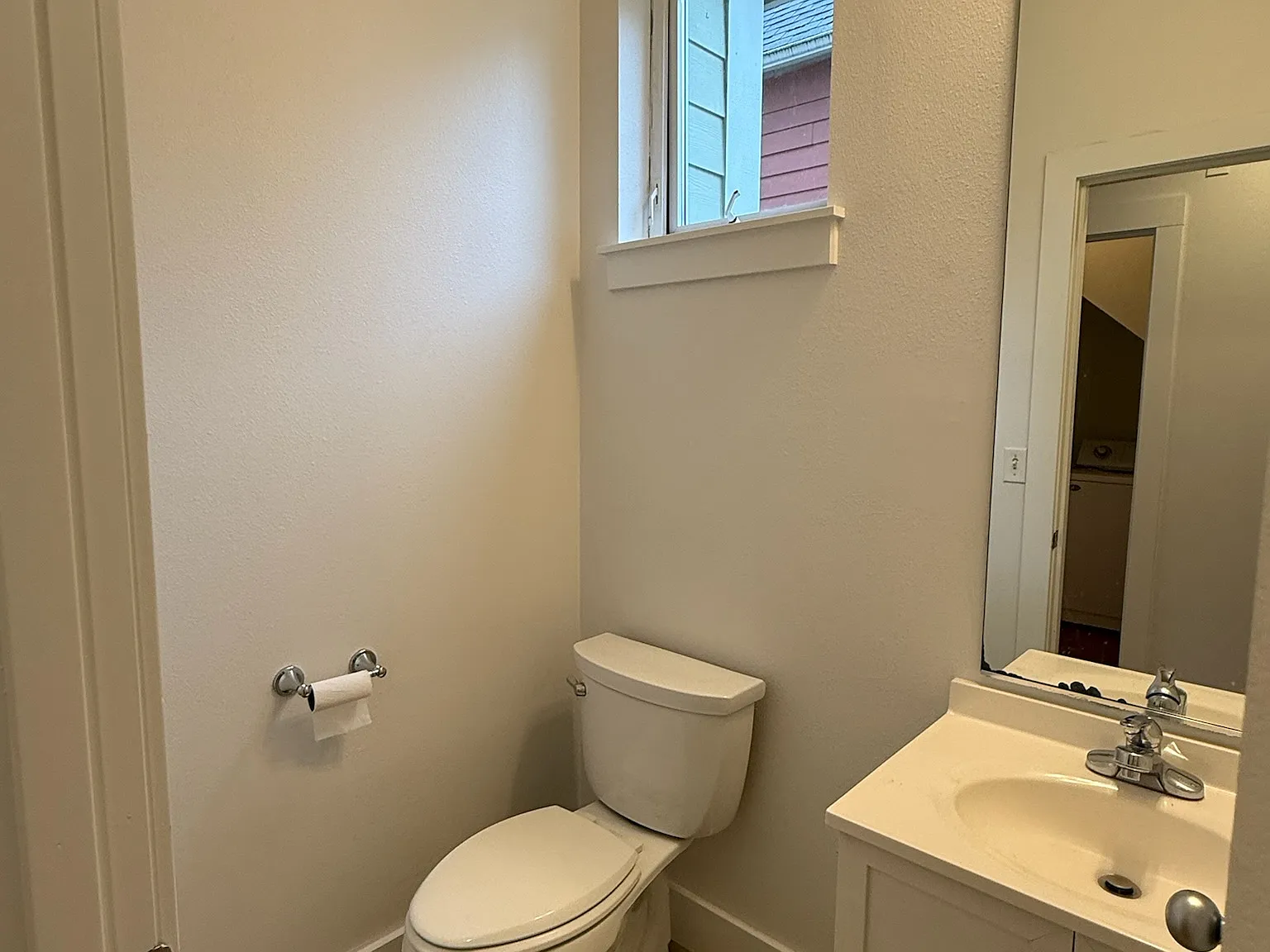 3 bed, 1.5 bath, 1357 sqft, $2,850 — Photo 3