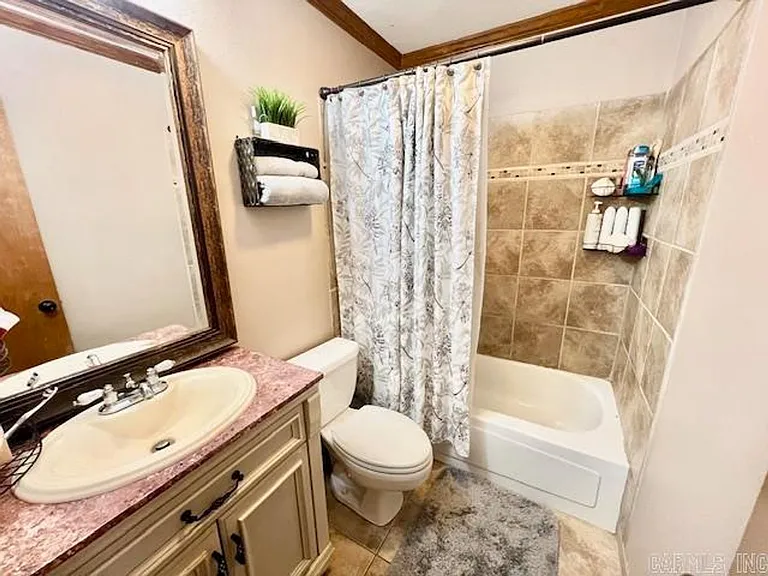 6500 Lakewood Dr — Photo 8