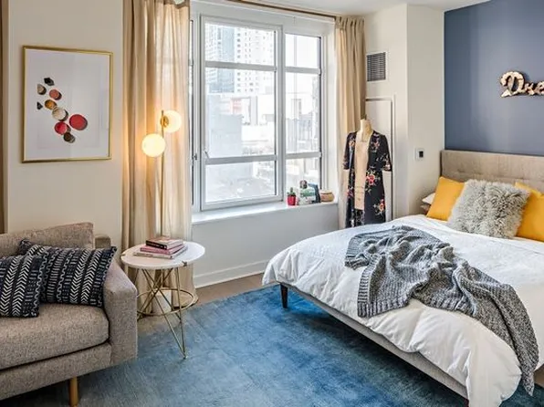 45 Hoyt Street image 1 of 4