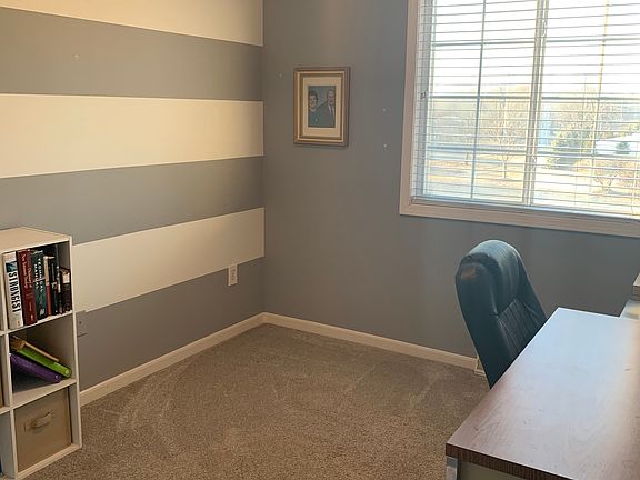 5th image of 395 Riverwood Dr