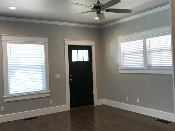 737 Jenkins Ave, Norman, OK 73069
