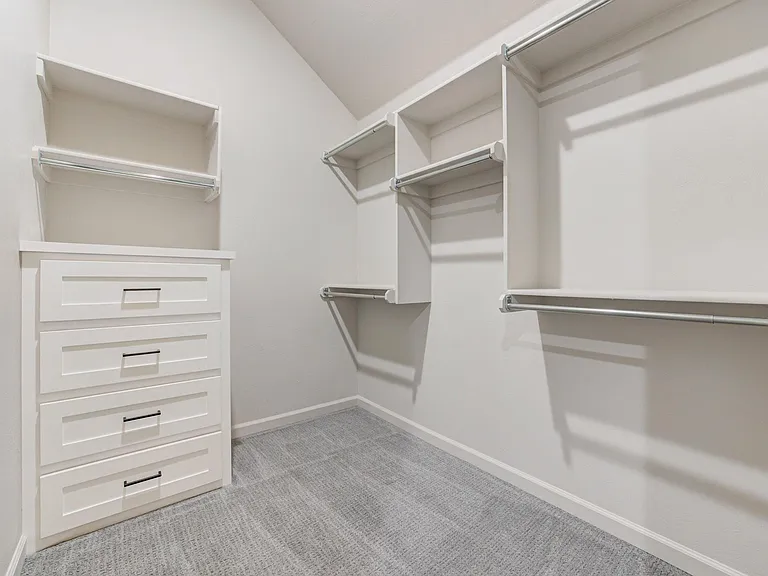 1811 Hollow Crest Ct — Photo 32