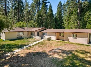 19317 Maple Ave, Weed, CA 96094