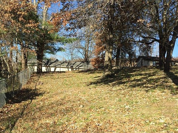 5th image of 2513 Windy Hill Ln