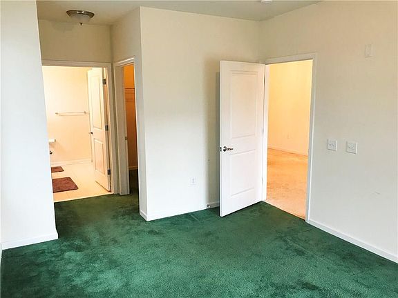 Big master bedroom with access to balcony. Spacious walk-in closet and linen closet.