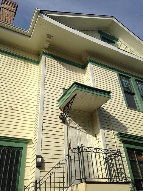 1st image of 623 Broadway St