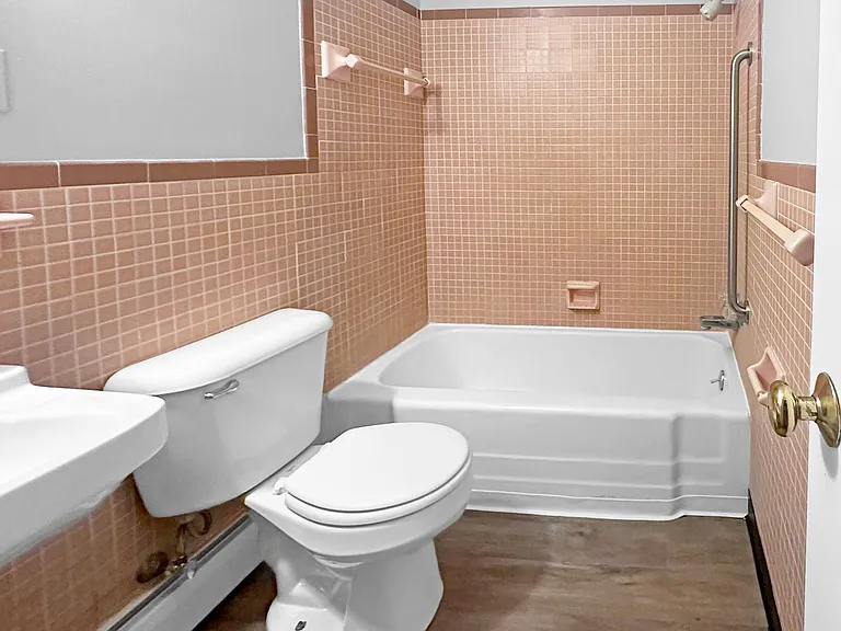 2843 S Burdick St #B — Photo 8