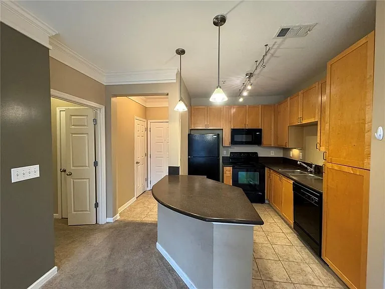 400 17th St NW #2205 — Photo 3