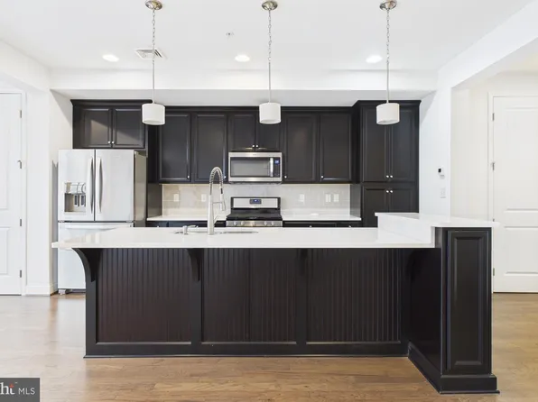 408 Mayer Pl, Lancaster, PA 17601