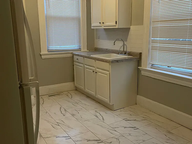 2225 Washington Ave #1 — Photo 7
