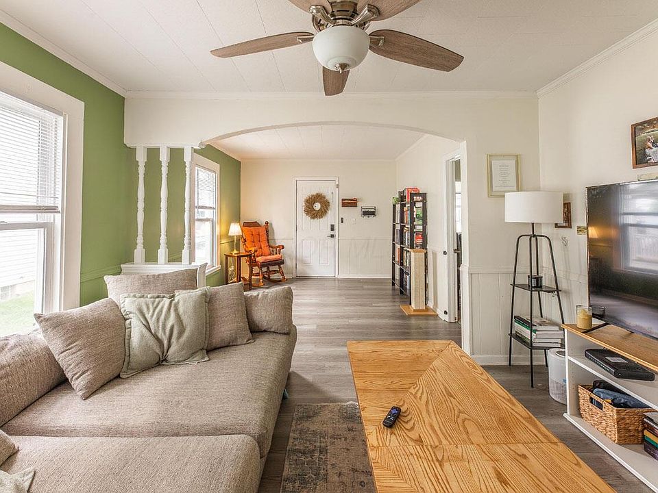 1st image of 2470 Azelda St