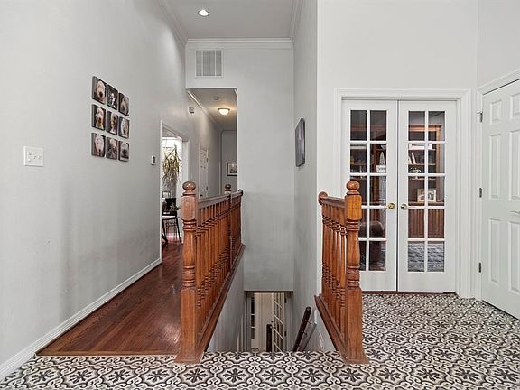 4th image of 8636 Overland Dr