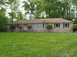 1613 Lynnwood Dr NE, Dalton, GA 30721