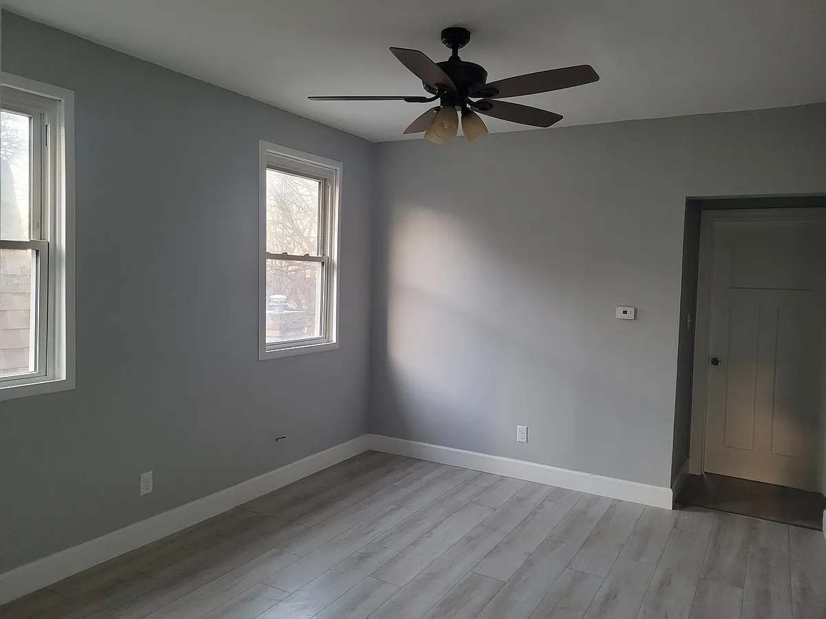Building Photo - 5125 Carthage Ave #2