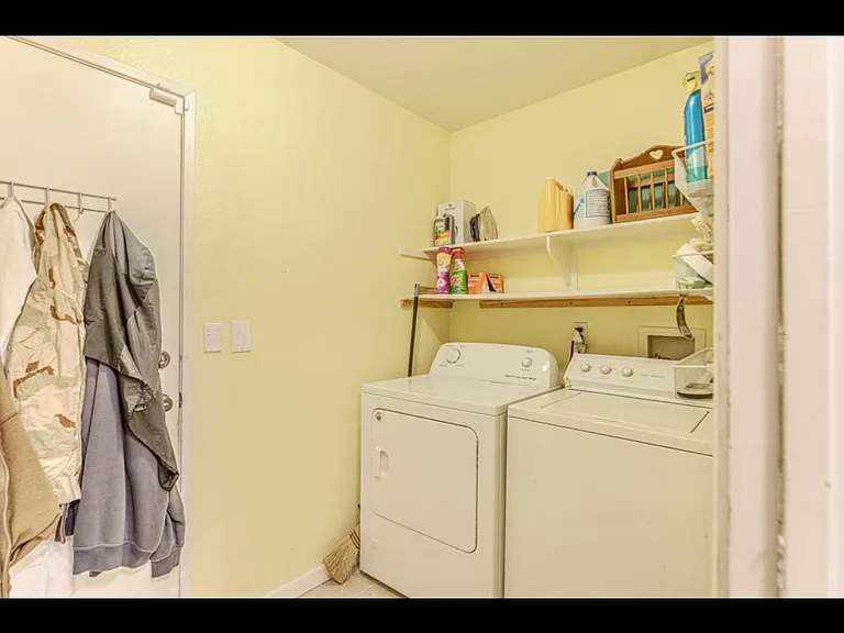 2108 Knollwood Ct — Photo 22