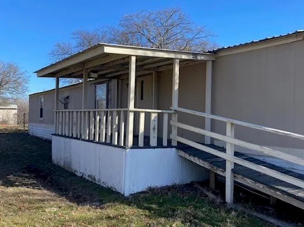 517 SE 4th St, Cross Plains, TX 76443