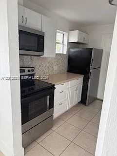 1074 NW 27th St #0 — Photo 9