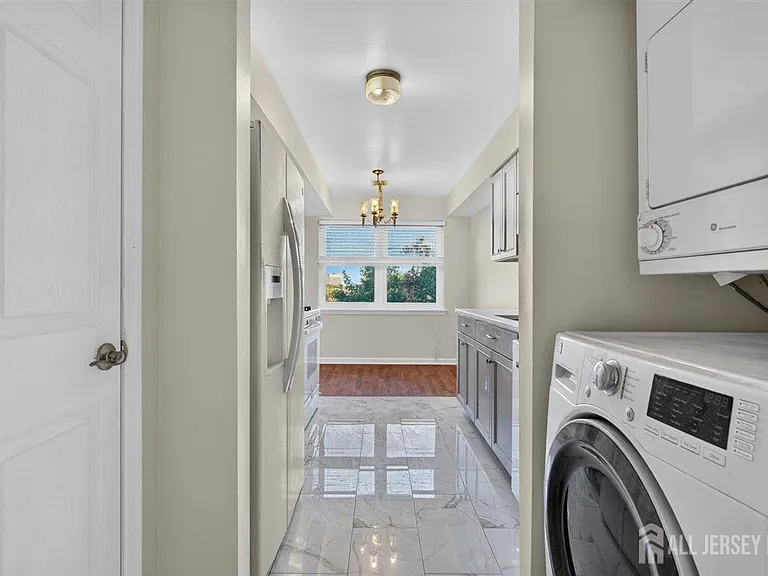94 Beverly Hill Ter #F — Photo 12