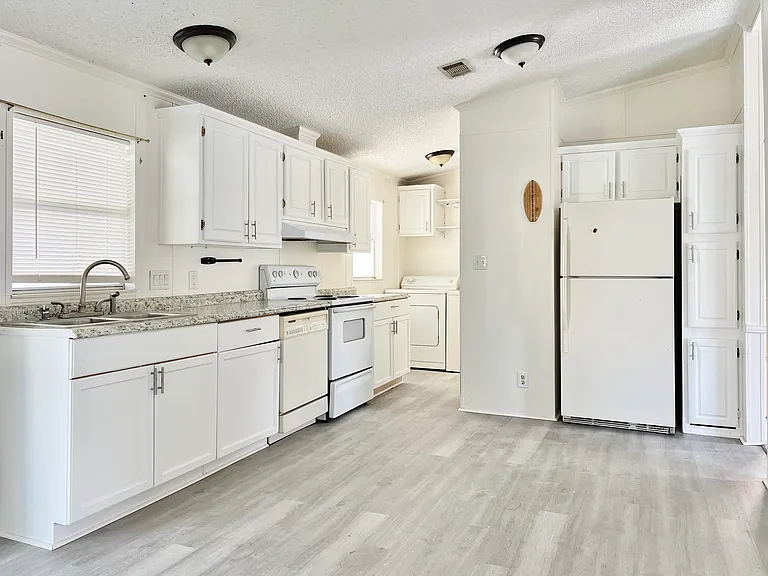 183 Plantation Blvd — Photo 5