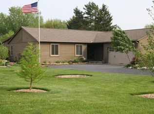 1355 E Choctaw Dr, London, OH 43140