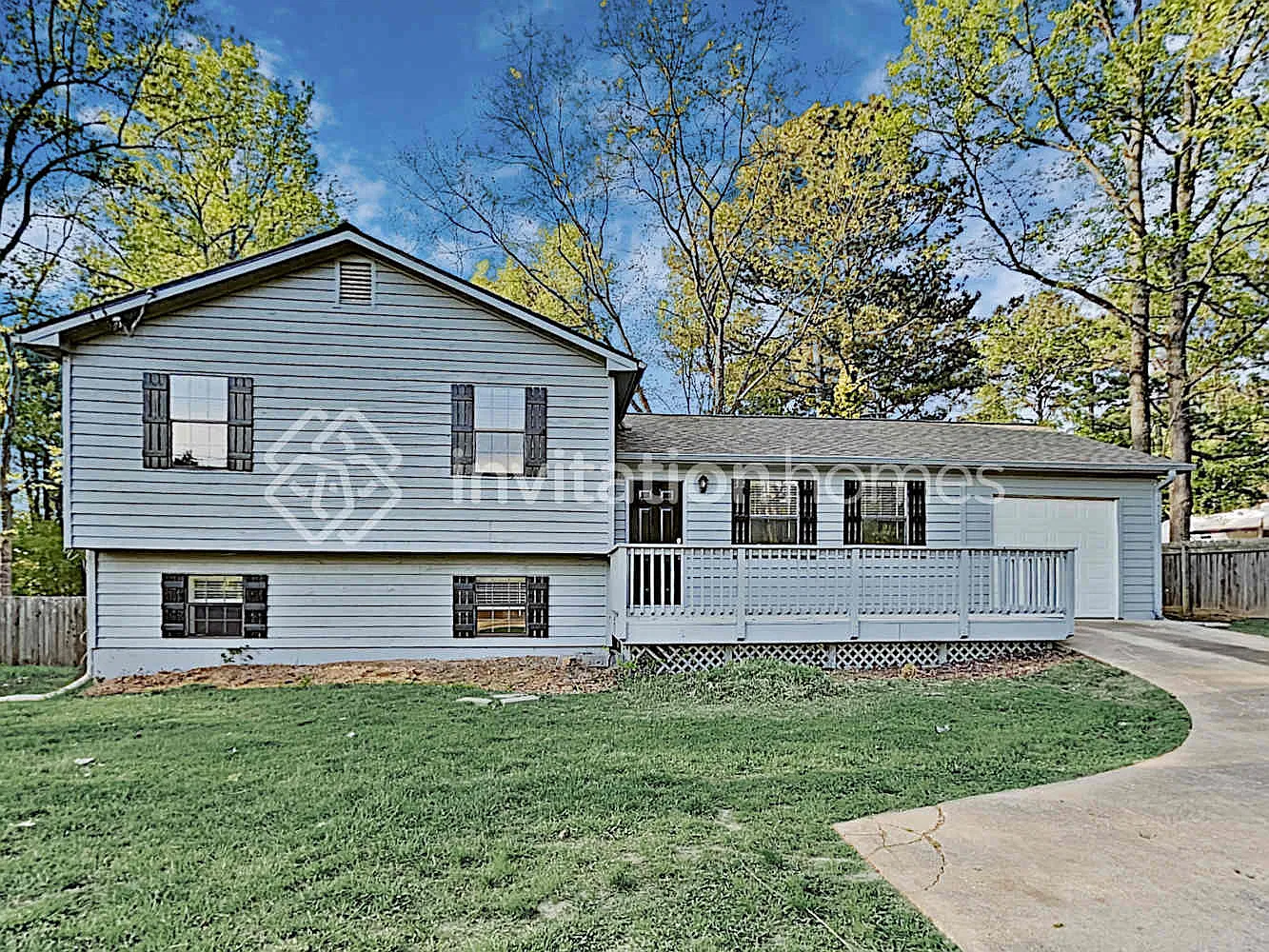 727 Dean Rd Suwanee, GA 30024 — Photo 1