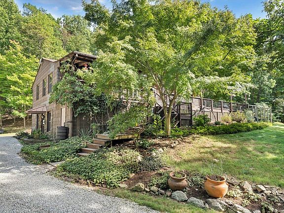 3rd image of 6384 Dove Dr